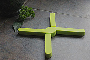 StayPut Silicone Trivet in lime green
