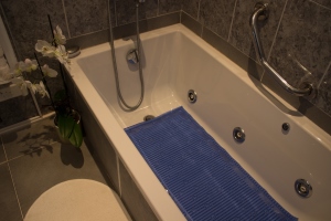 Antimicrobial Slip Resistant Bath Shower Mat Isagi